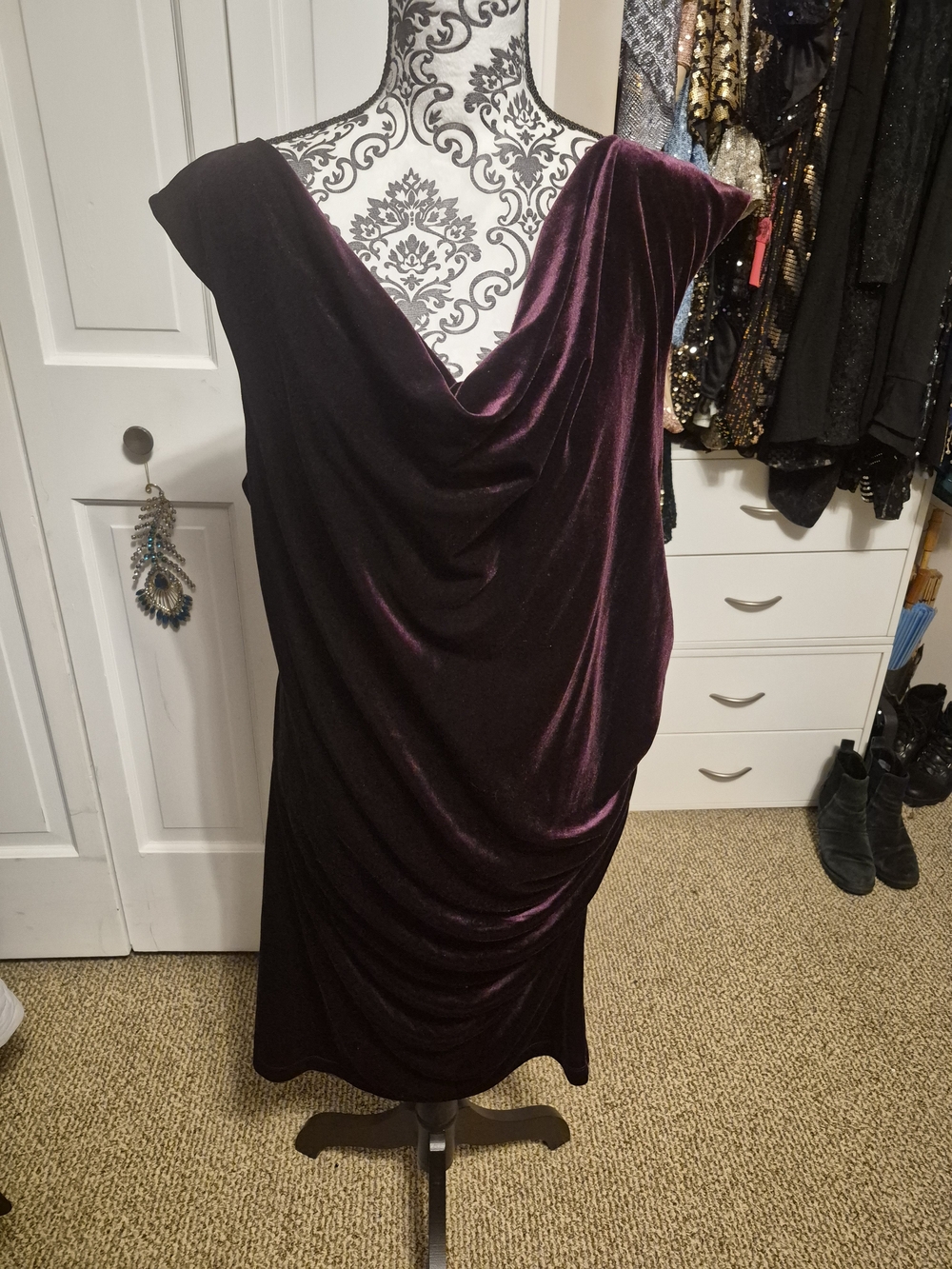 NWT - Vince Camuto One-Shoulder Velvet Dress in Deep Plum -  16W